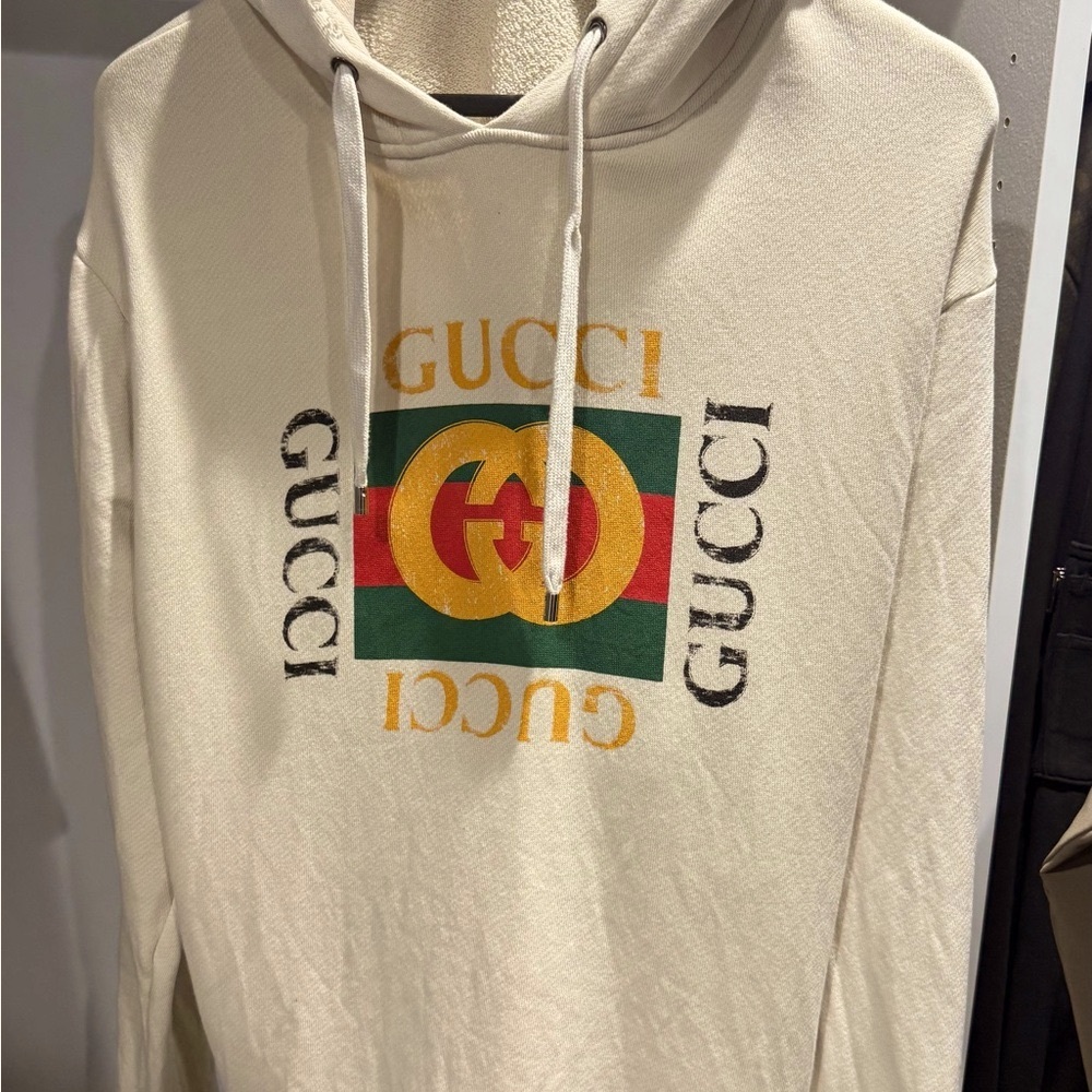 Gucci Cream oversized Hoodie with multi color Logo - Picture 2 of 3